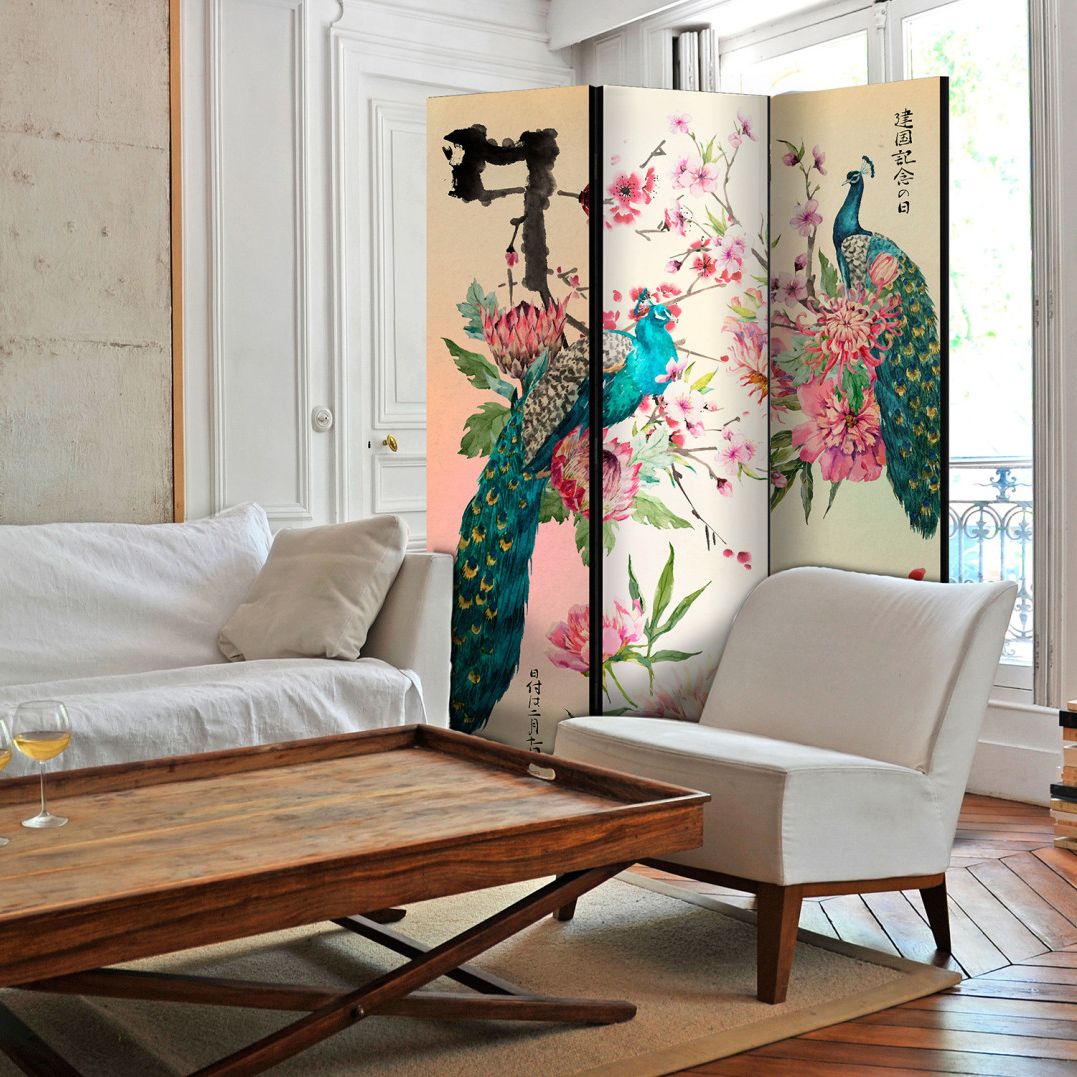 japanese inspired room divider with 3 panels in a beautiful living room next to a balcony, it block the excessif light coming from the streets and keeps our privacy