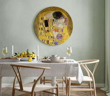 Circle shape wall decoration with printed design - Round Canvas Print - Kiss - Gustav Klimt - A Couple in Love in a Passionate Embrace - ArtfulPrivacy